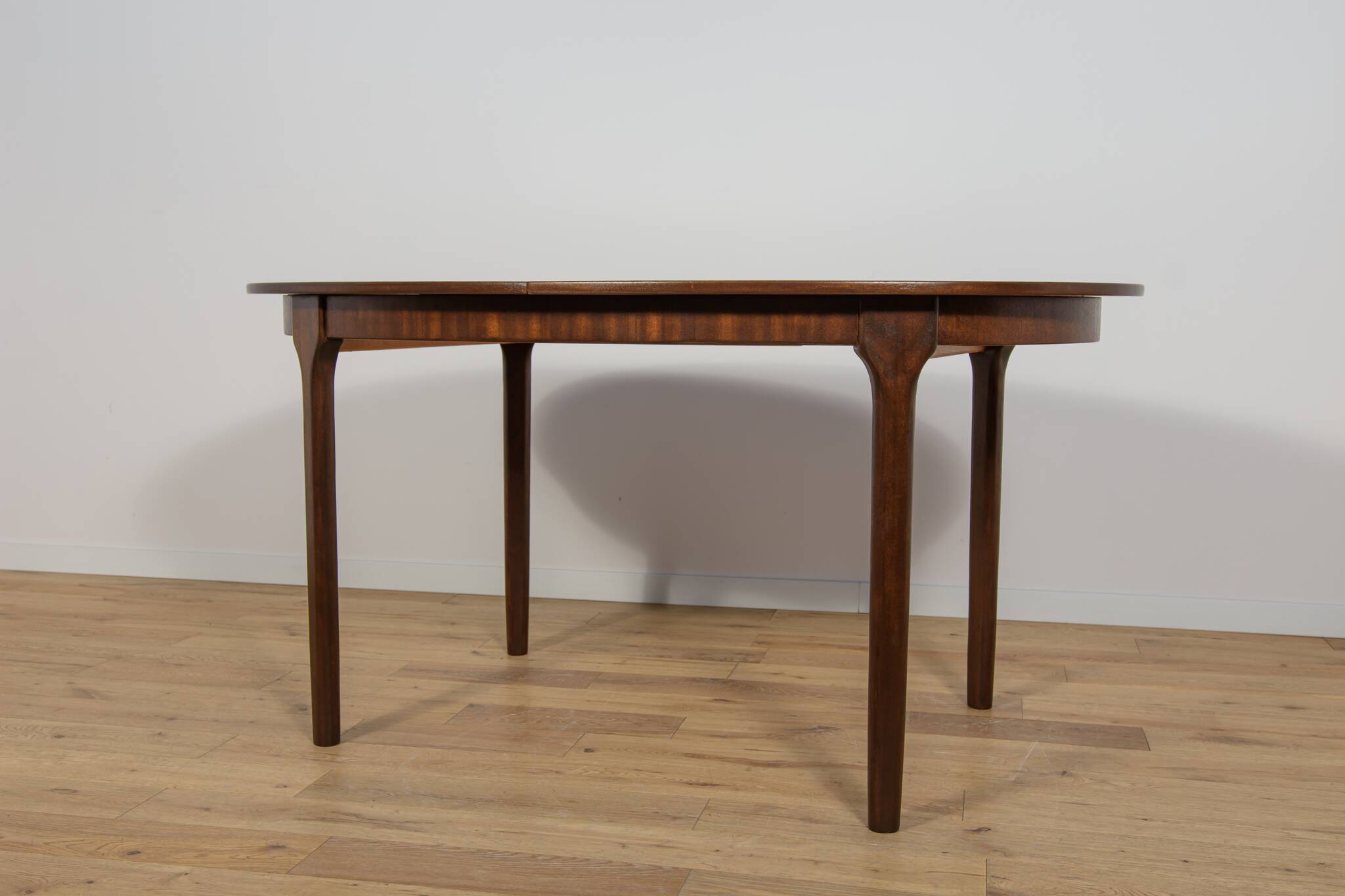 Mid-Century Oval Extendable Teak Dining Table from McIntosh, 1960s