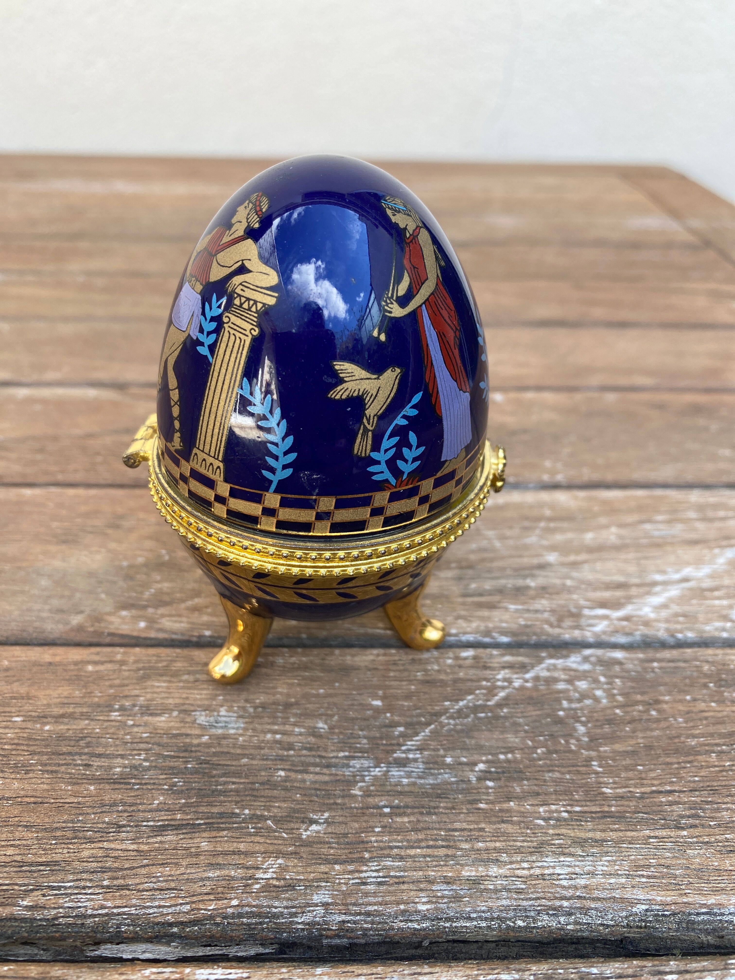 Egg jewelry box