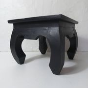 petite table d'appoint porte plante en bois massif