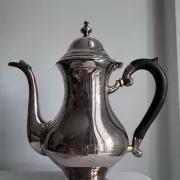 Cafetière et théière métal argenté
