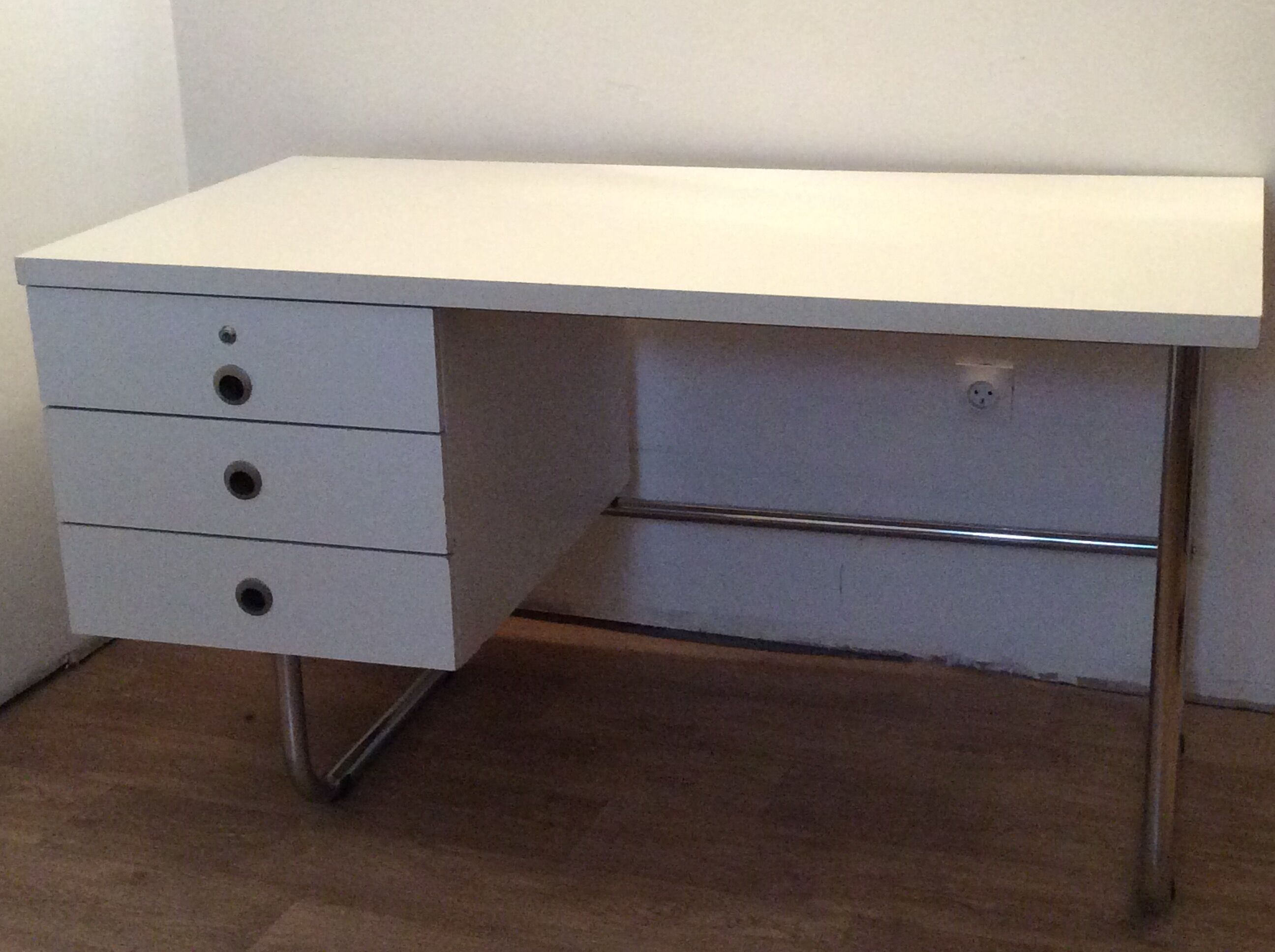 Bureau style bauhaus en formica des années 70
