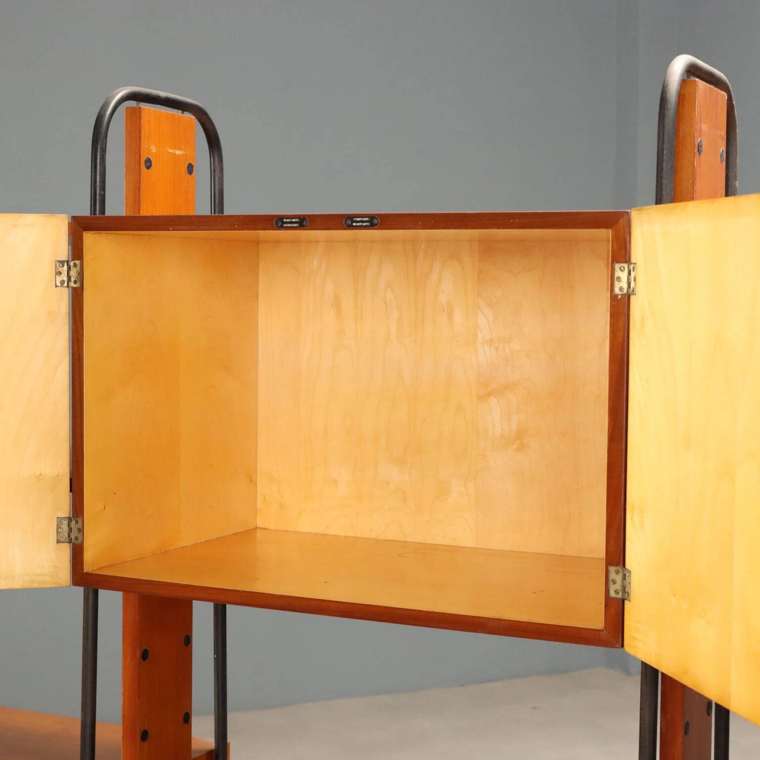 Bibliothèque vintage des années 1960