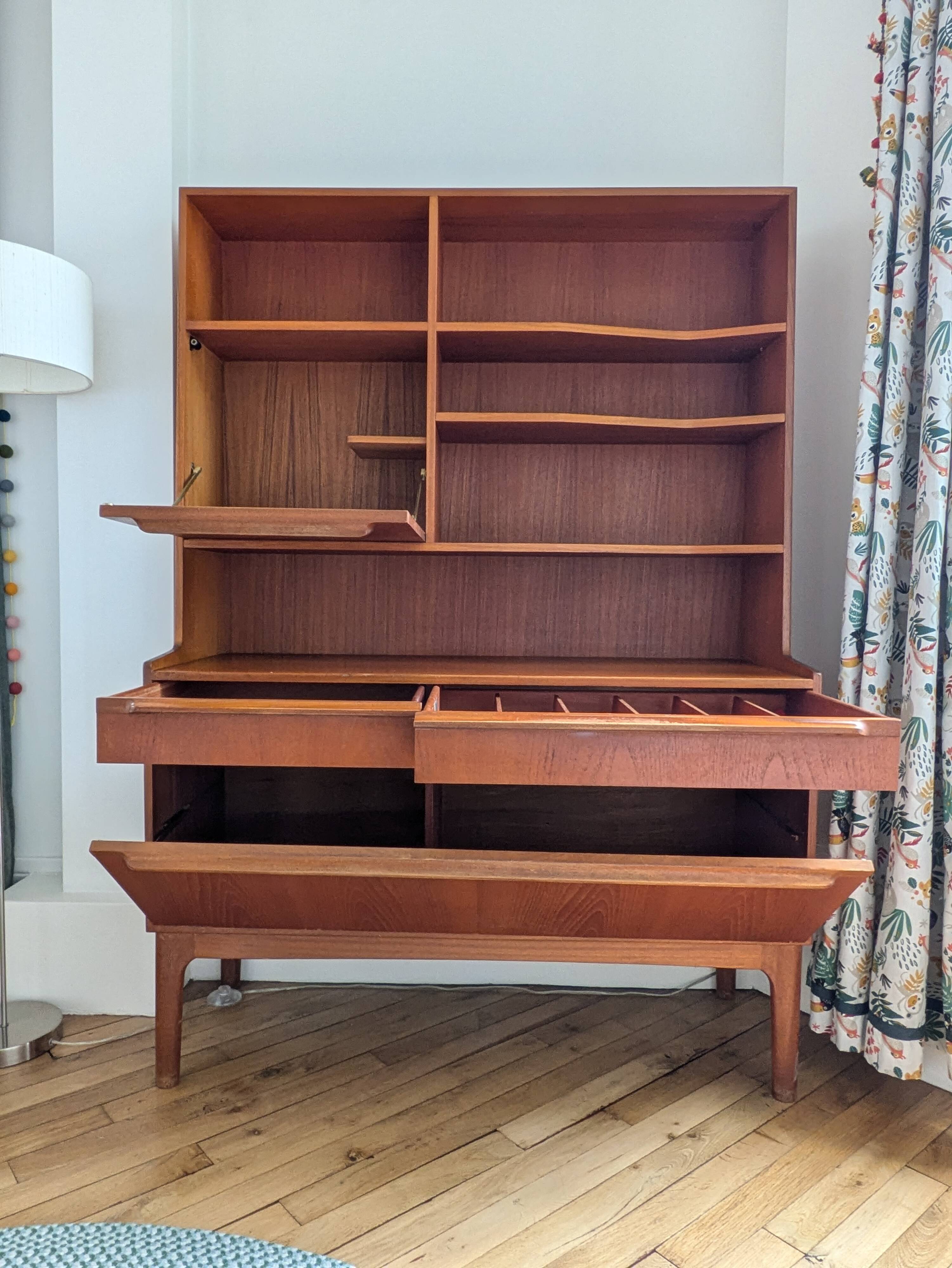 Library, McIntosh secretary, mid-20th century
