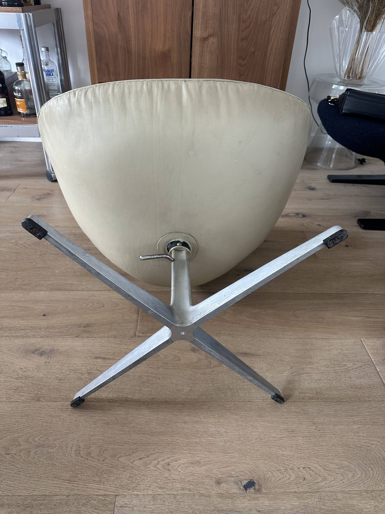 Swan Chair Arne Jacobsen first edition Fritz Hansen 1960s