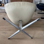 Swan Chair Arne Jacobsen first edition Fritz Hansen 1960s
