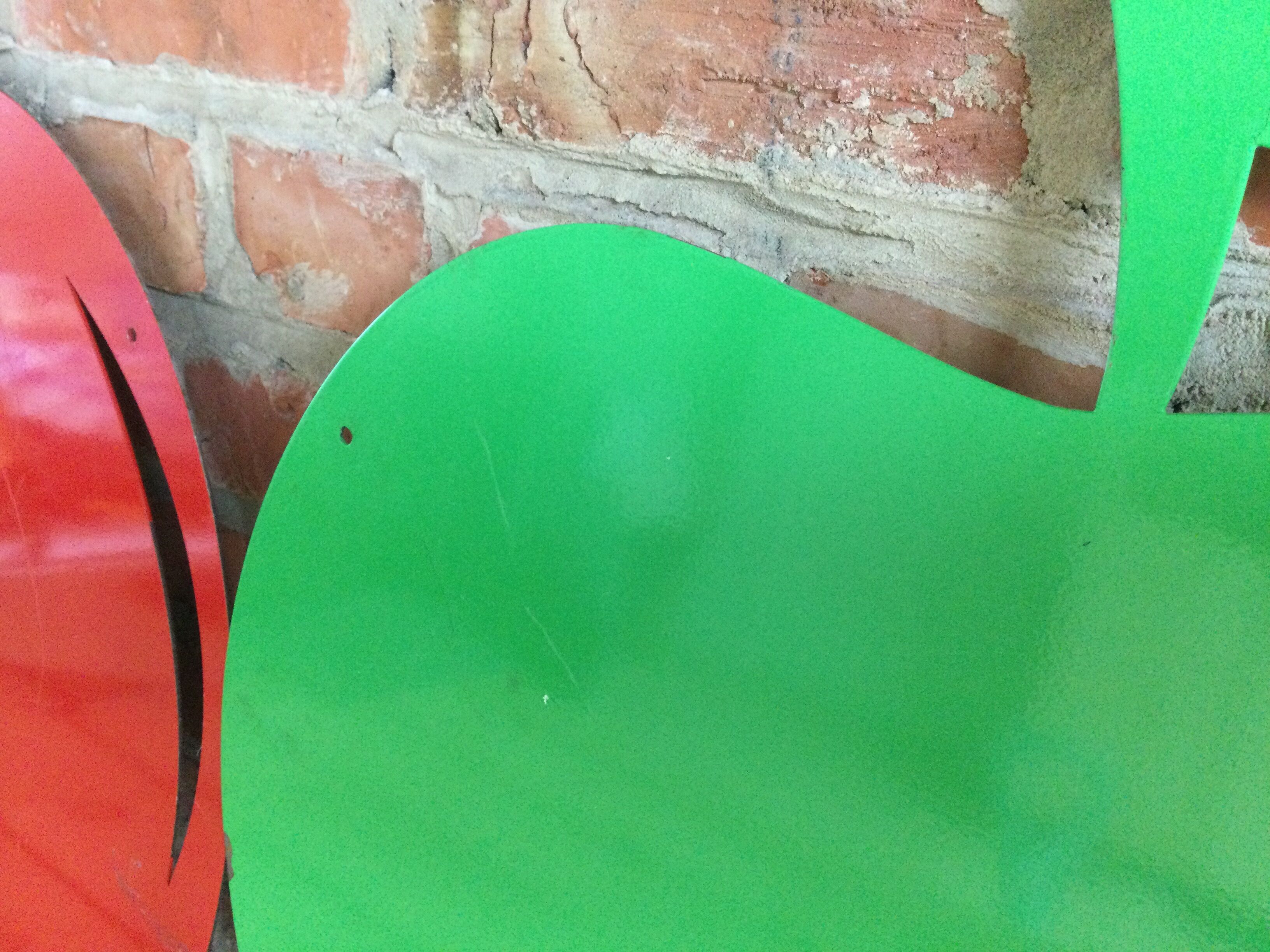 2 green and red apple magnetic panels