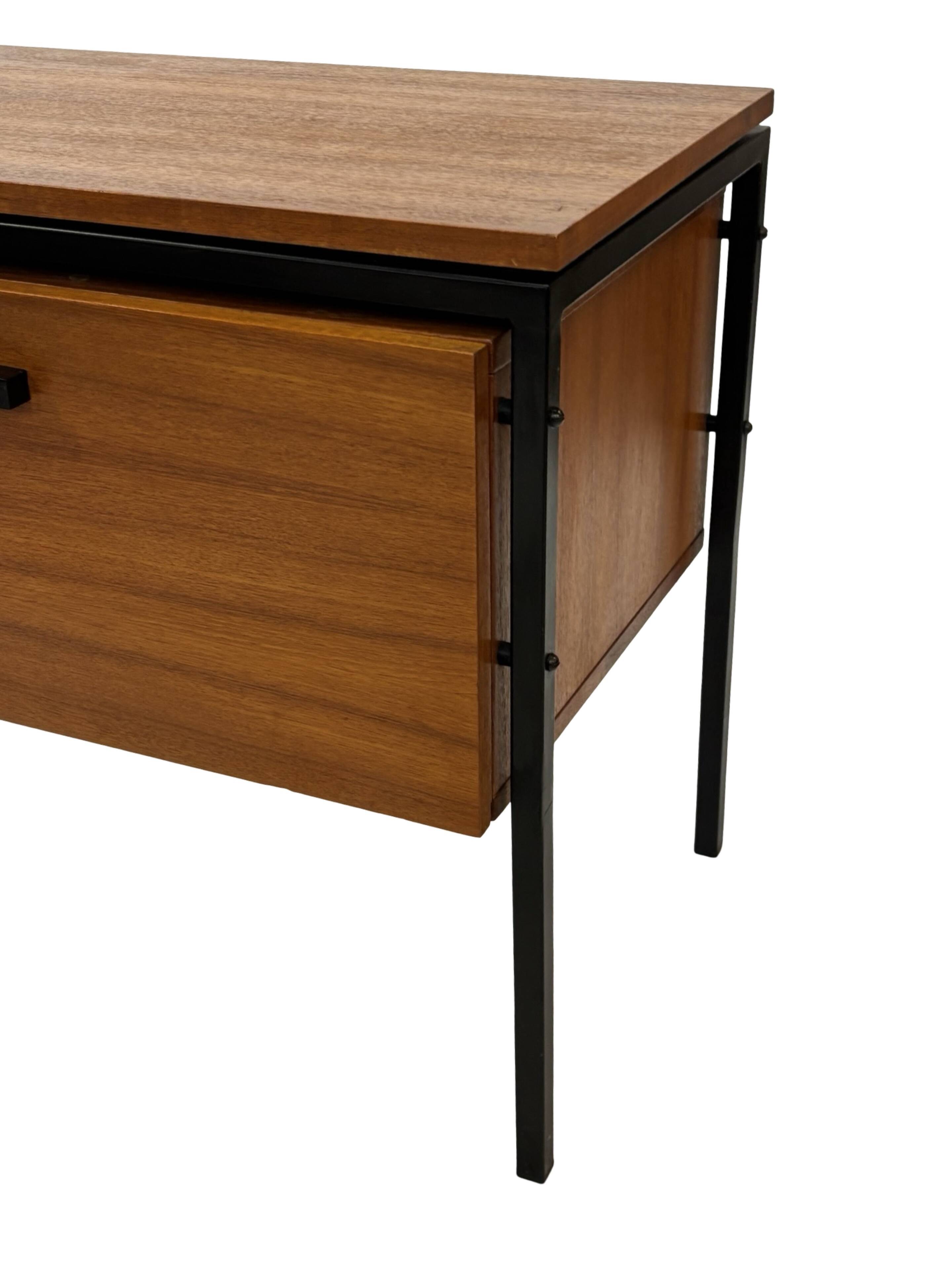 Meuble TV vintage petit format, placage teck, années 1960
