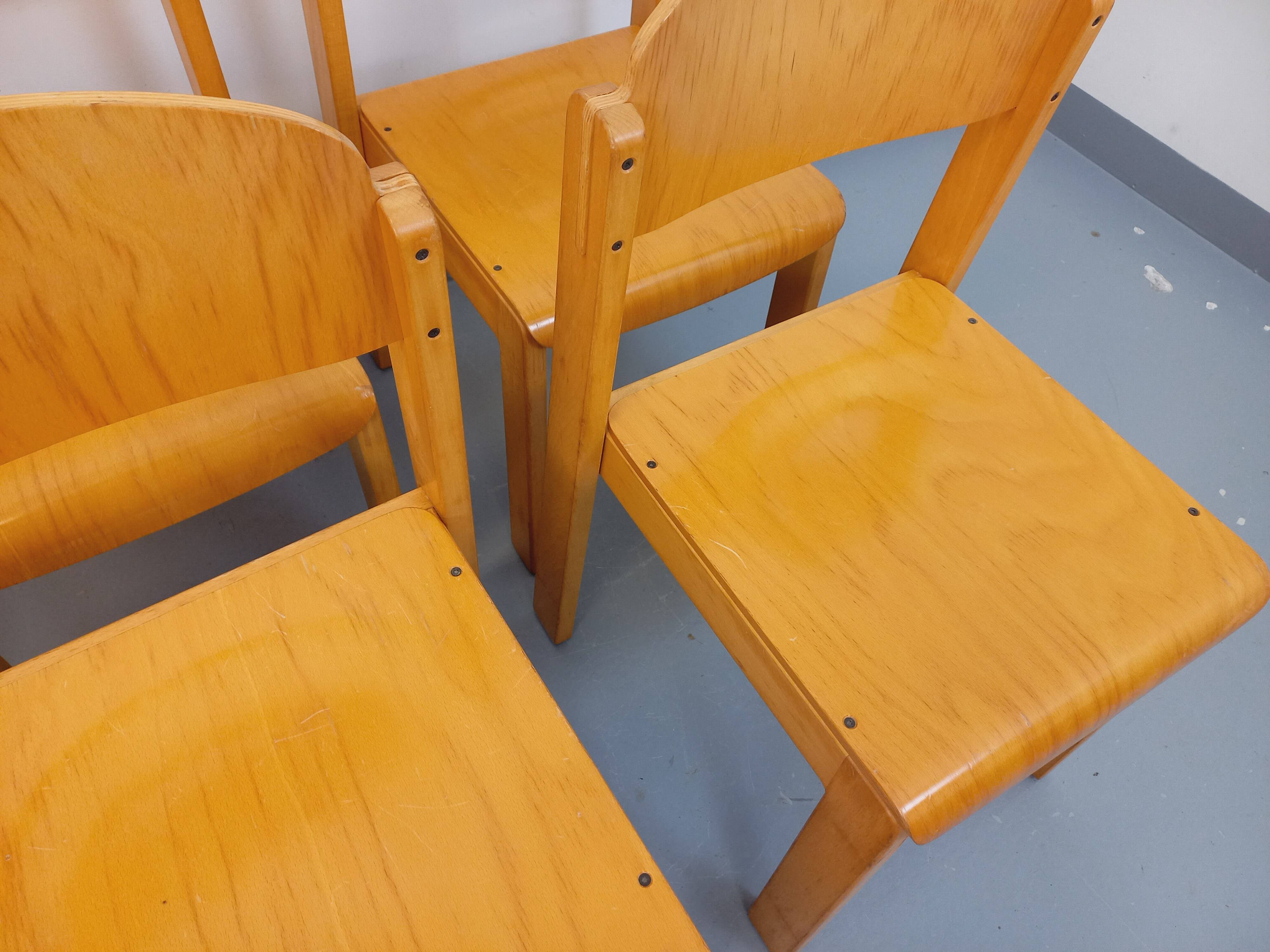 Set of 6 vintage minimalist beech wood chairs from the 70s and 80s.