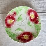 Assiette à dessert vintage en barbotine – Fleurs bordeaux