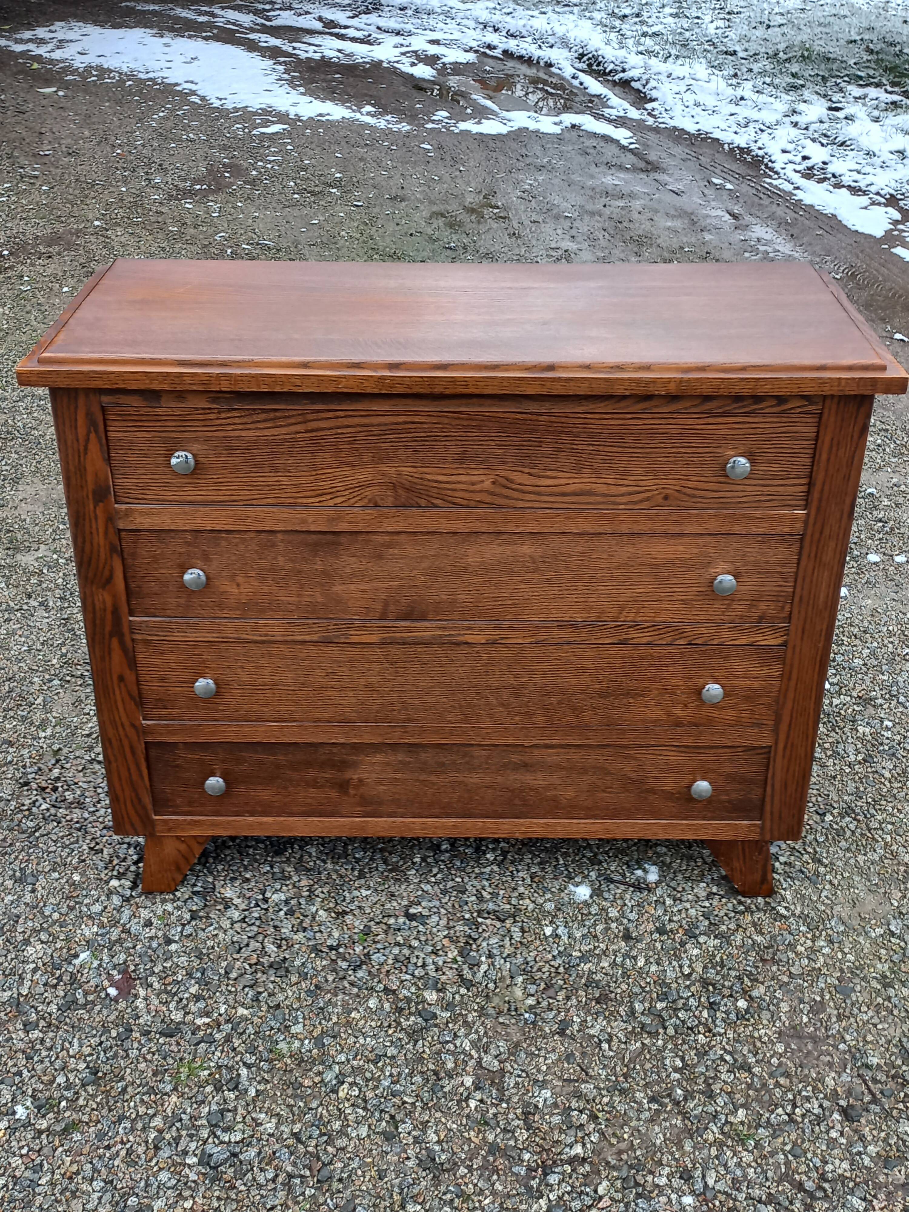 Vintage chest of drawers from the 50s in solid oak legs compass 4 drawers