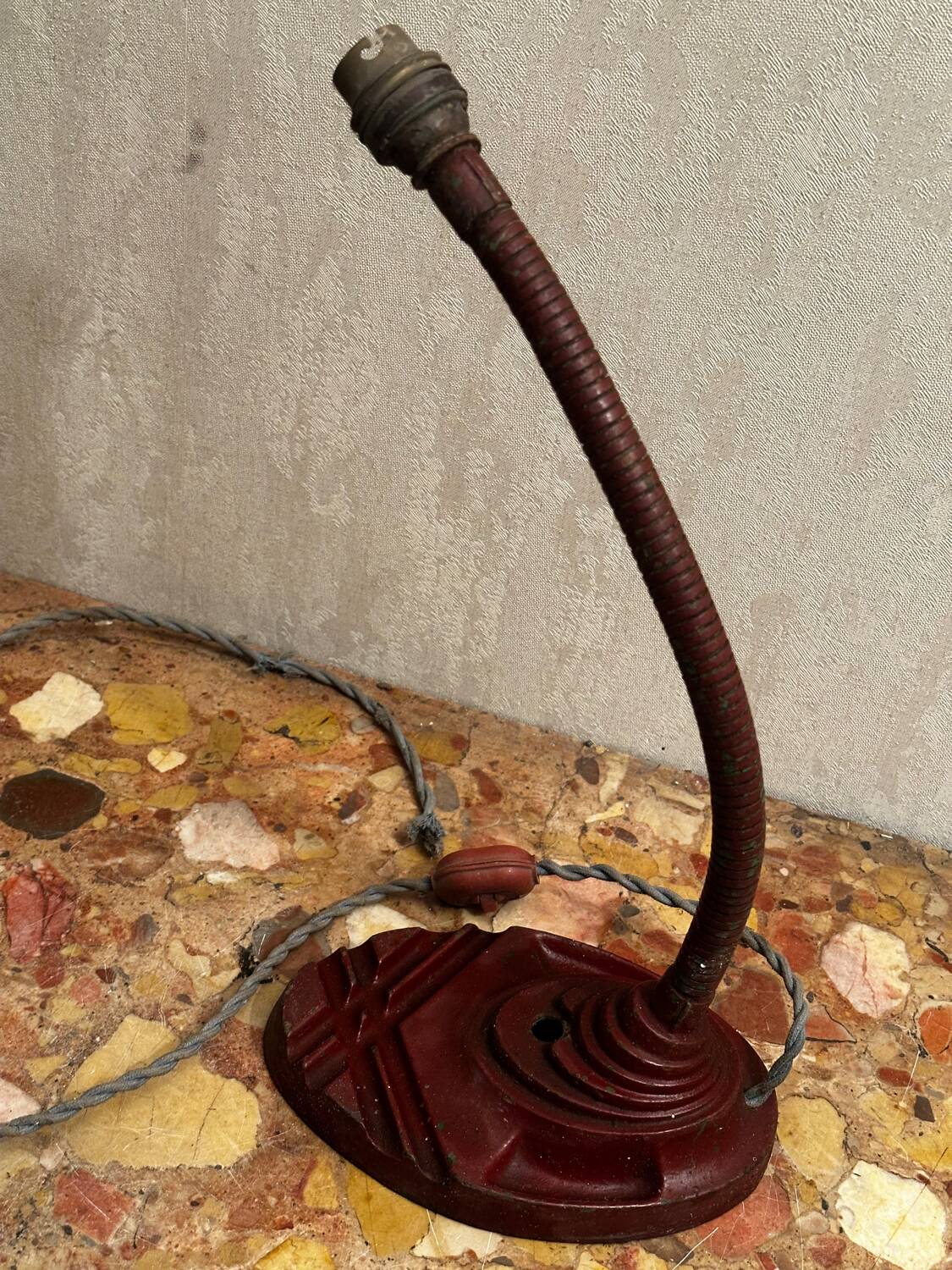 Art Deco lamp ERPE no 40 - Belgium 1930s/40s - Swan Neck Cast Iron
