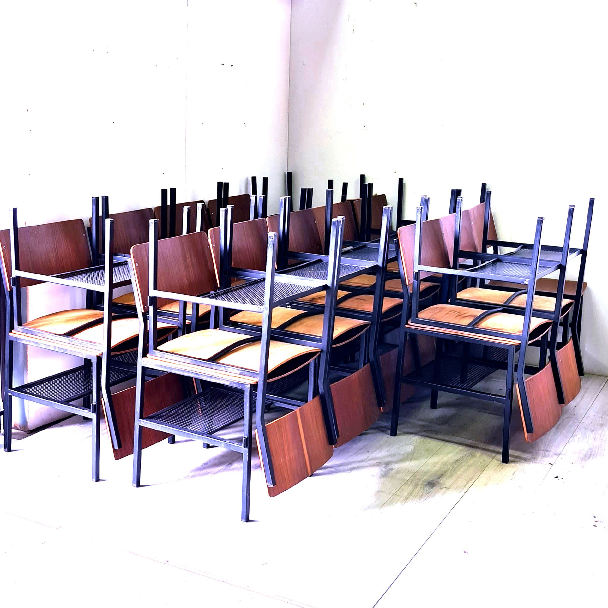 Ensemble de 4 chaises industrielles, Pays-Bas années 1970