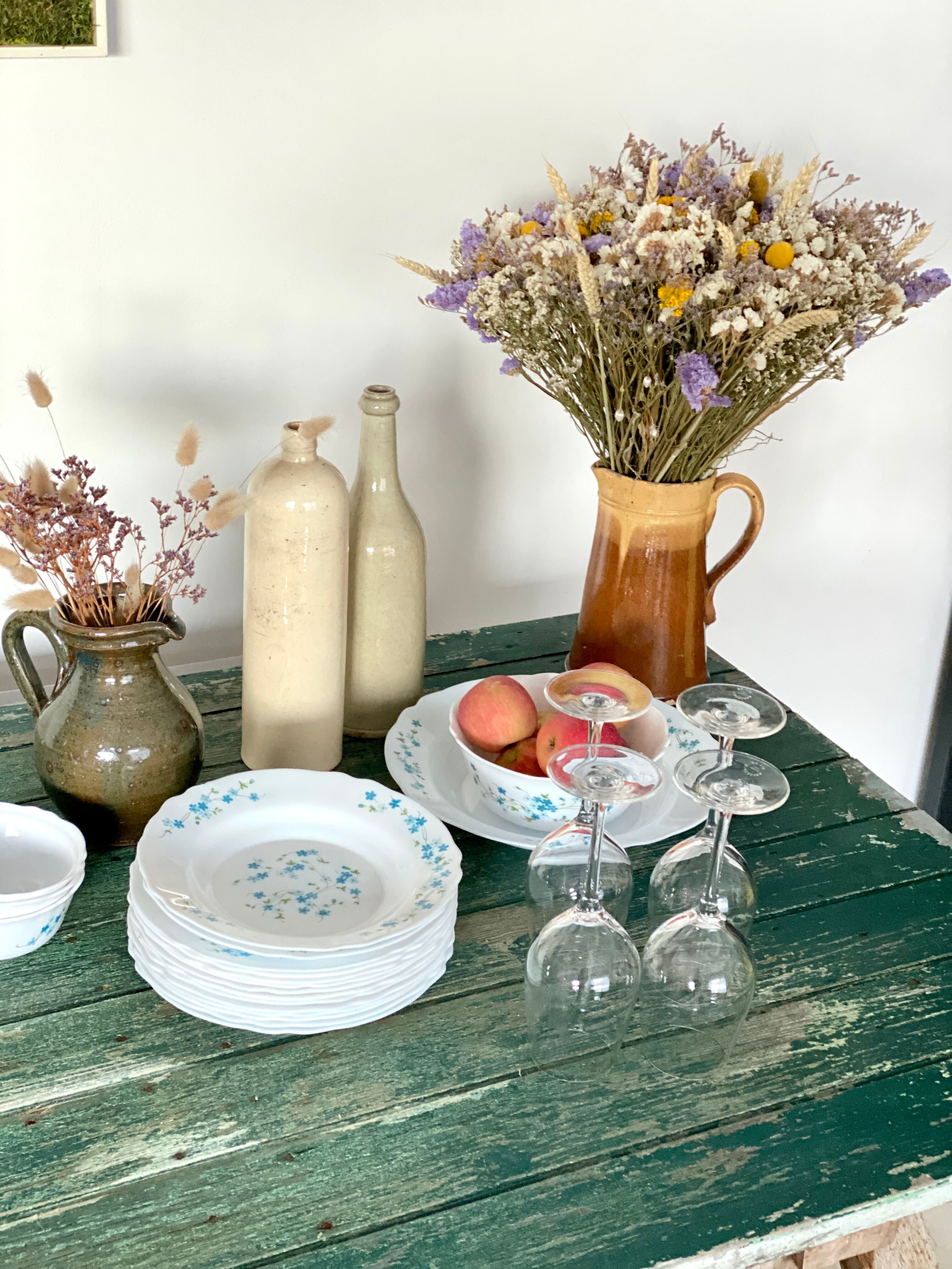 Table basse sur tréteaux anciens en bois