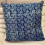 Housse de coussin blockprint indien en coton bleu indigo