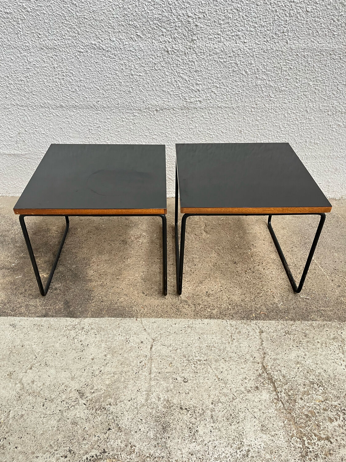 Paire de tables volante Pierre Guariche pour Steiner