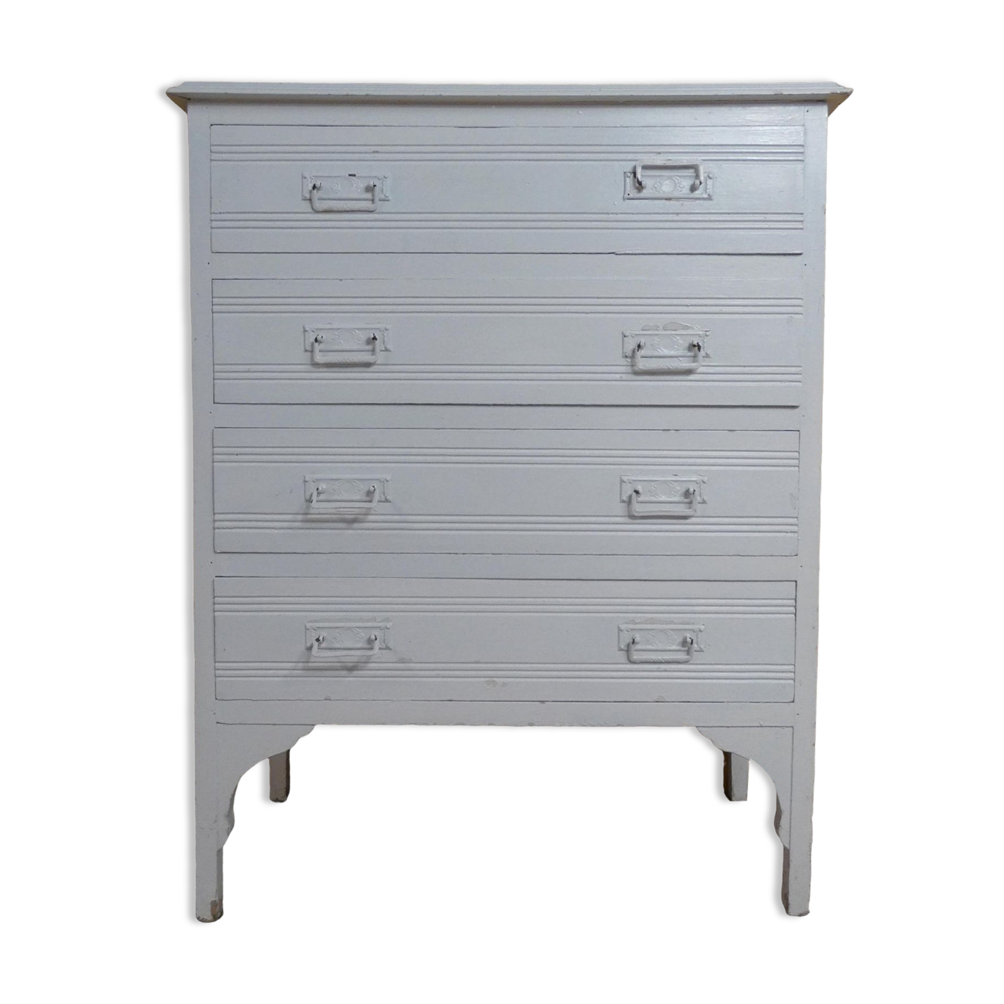 Wooden chest of drawers