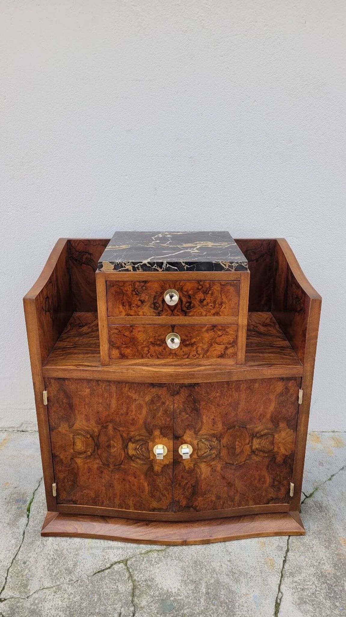 Meuble commode d'époque Art Déco en loupe de noyer -1930s