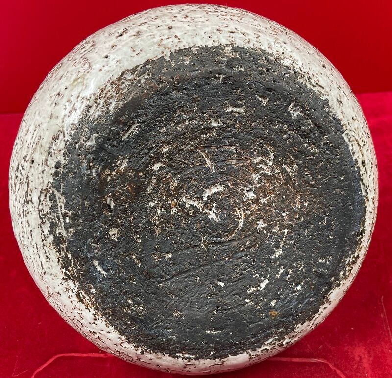 Contemporary Ceramic Pottery to identify, beautiful covered