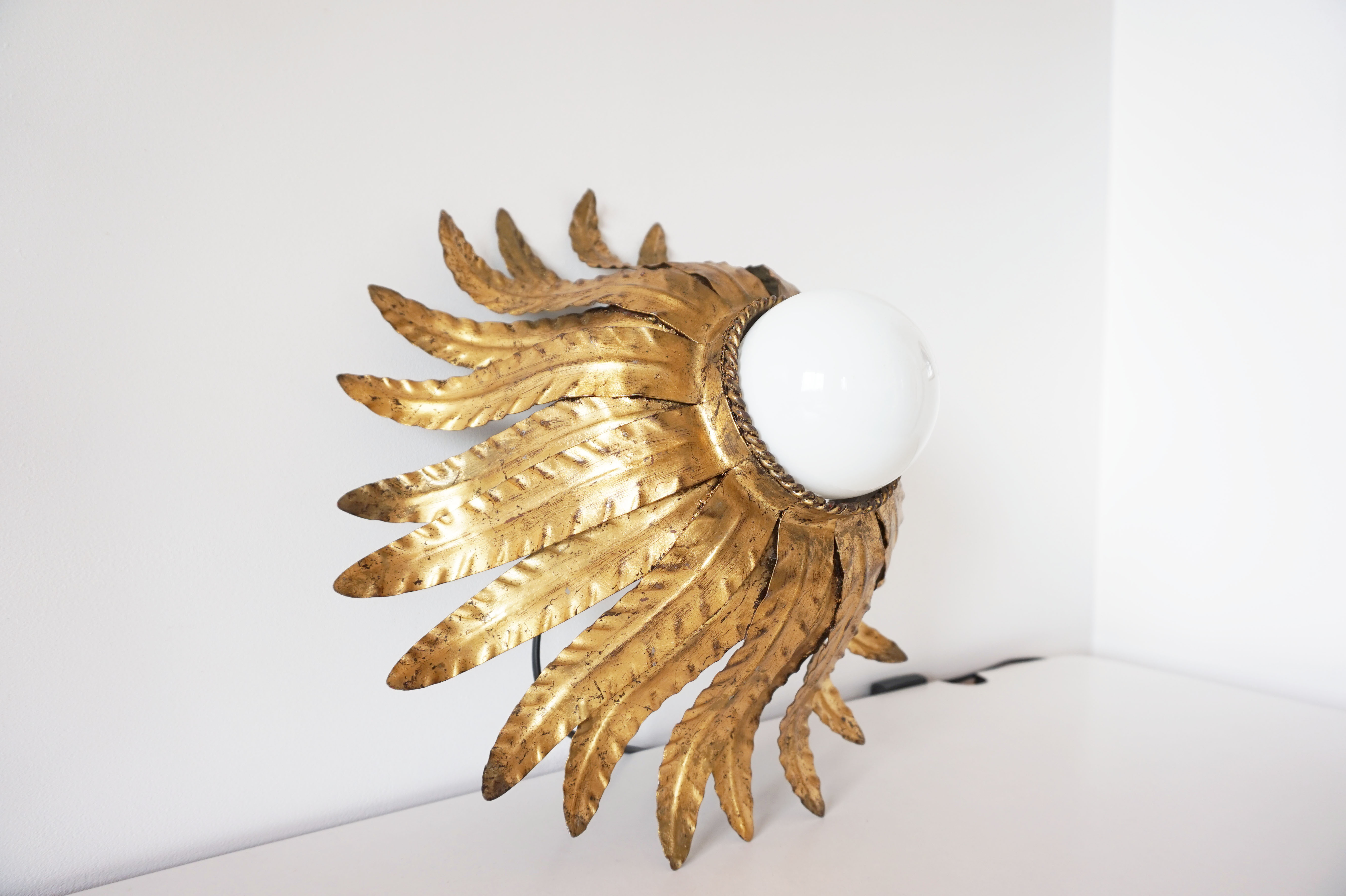 Wall lamp or ceiling lamp flower in gilded metal