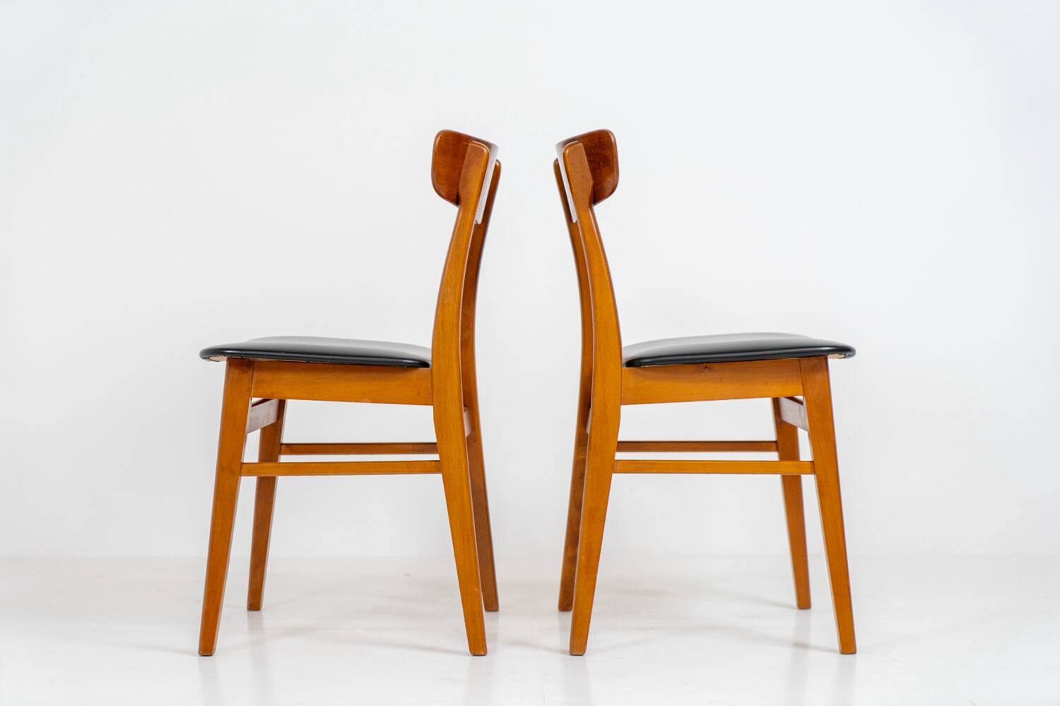 Ensemble de 4 chaises de salle à manger Mosbøl par Findahl (Danemark, années 1960).