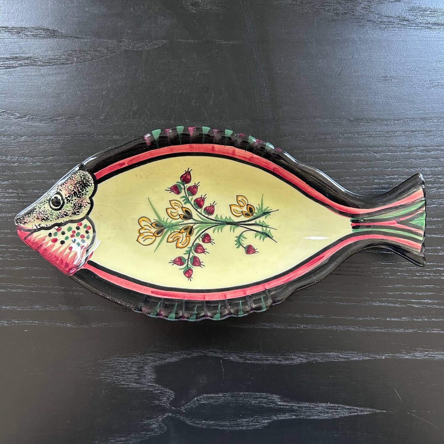 Fish dish signed Henriot Quimper