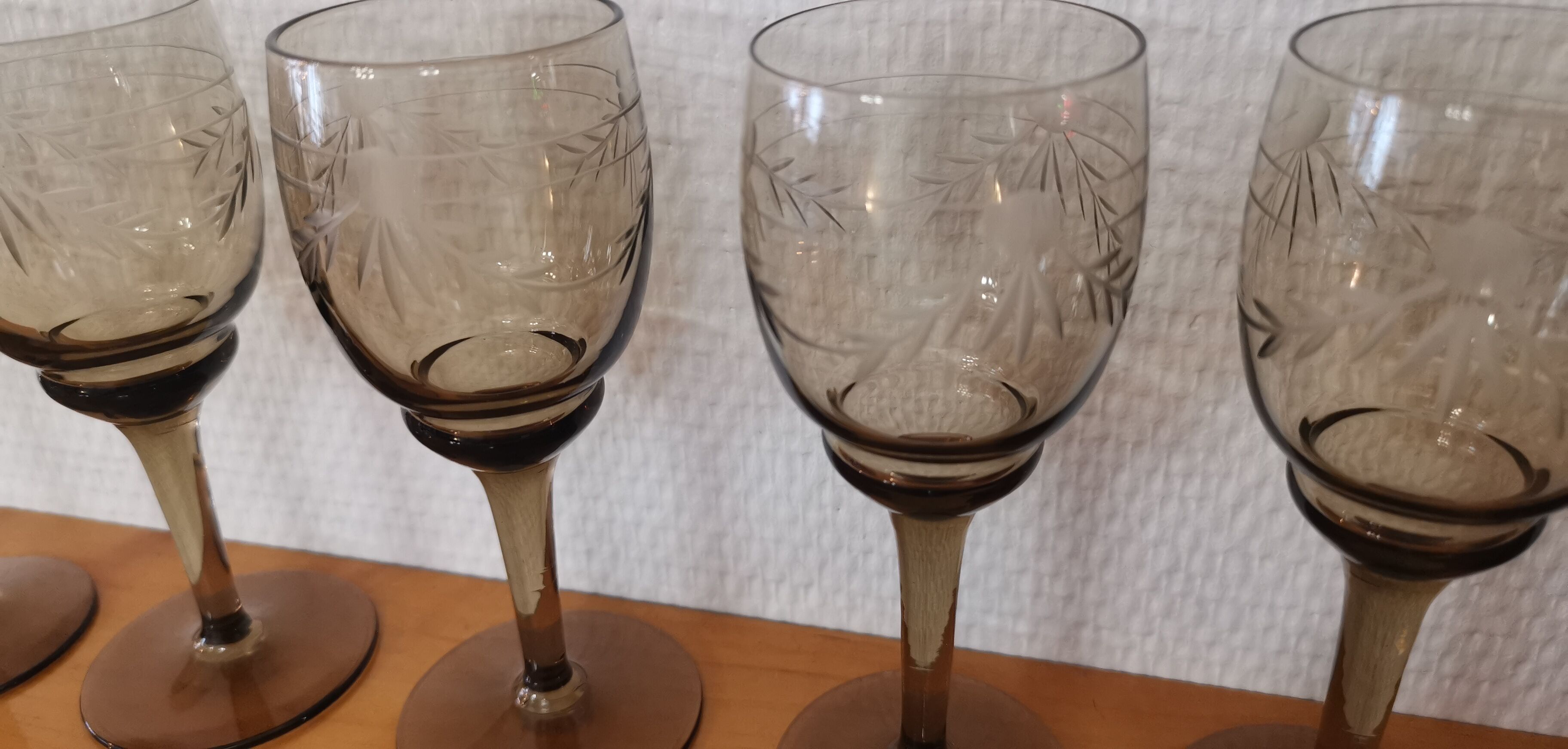 Set of 11 glasses with chiseled vintage 60s transparent brown
