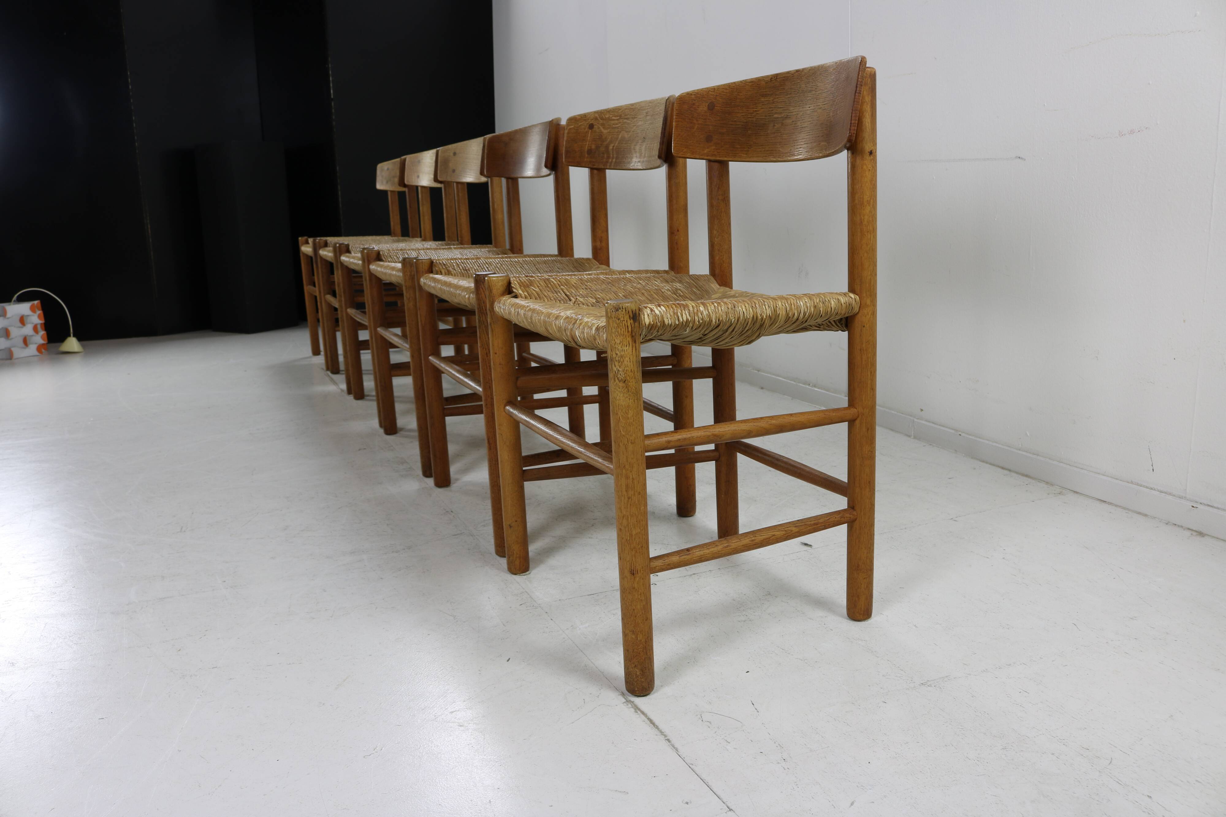 Set of six oakwood dining chairs by Borge Mogensen