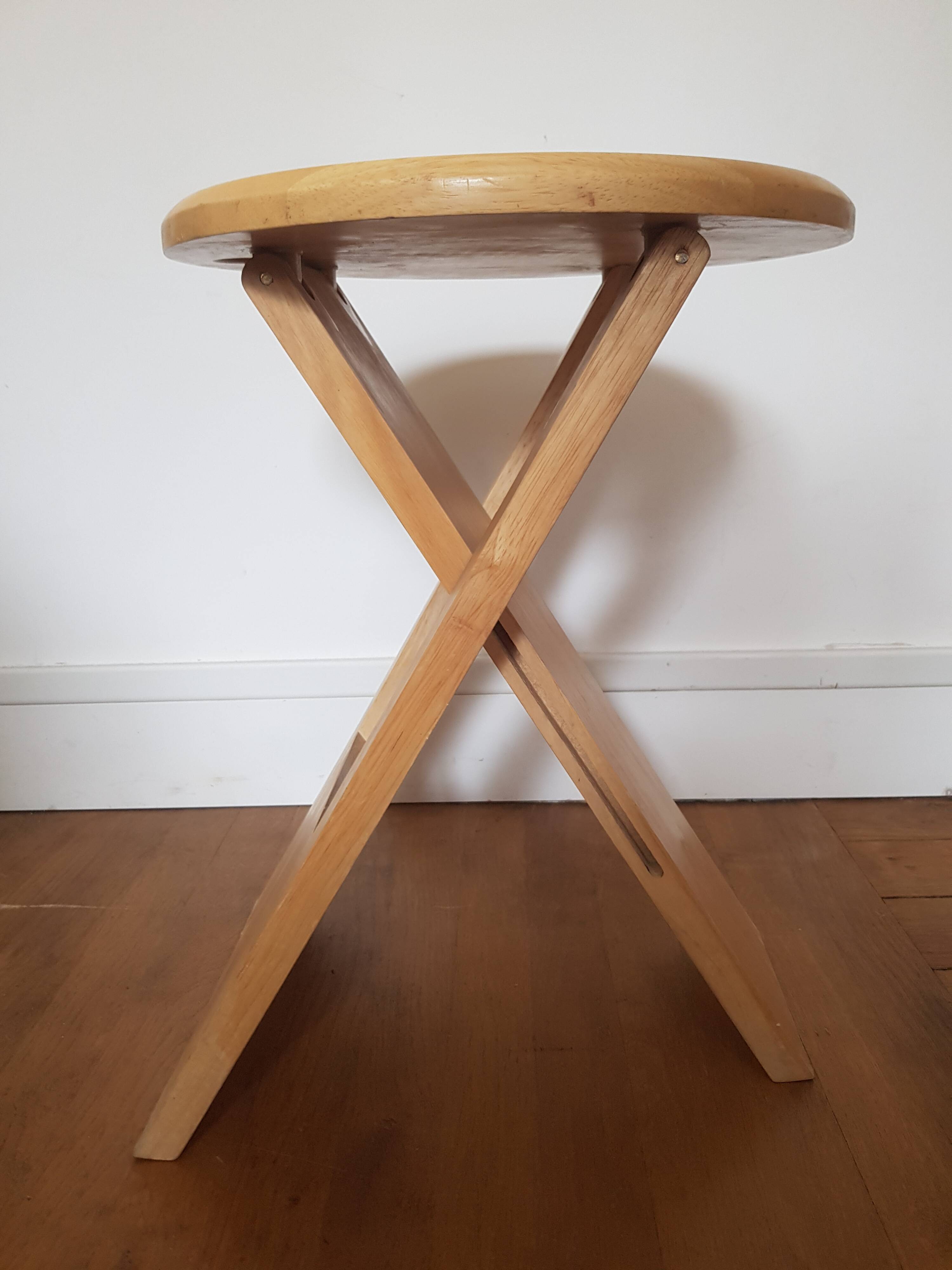 Suzy stool by Adrian Reed