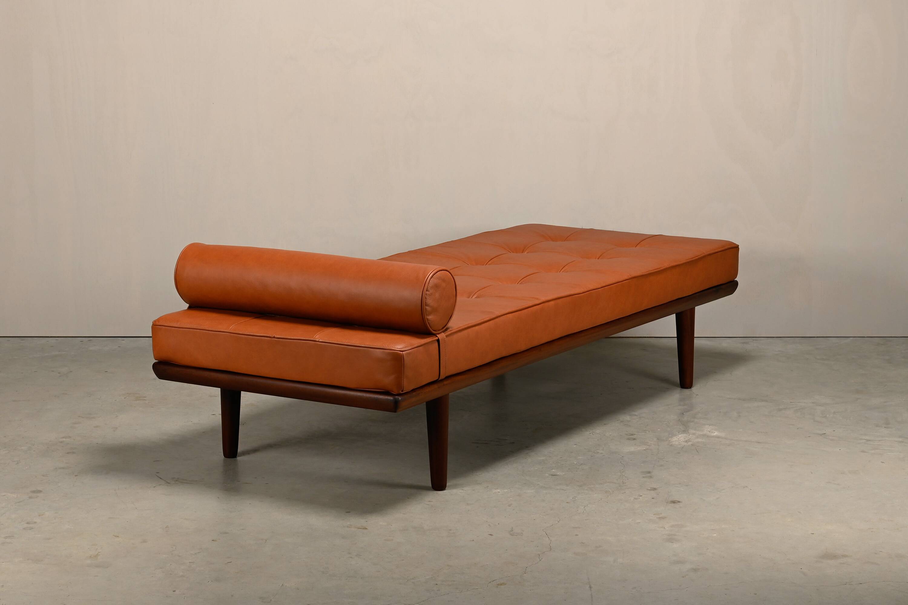 Hans J. Wegner GE19 Daybed in Teak and Camel Leather for Getama Denmark