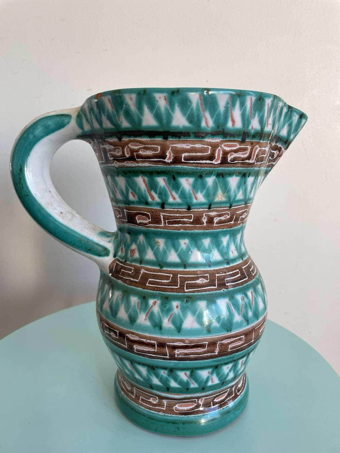 Ceramic pitcher signed Robert Picault – Scarified decoration – Vintage