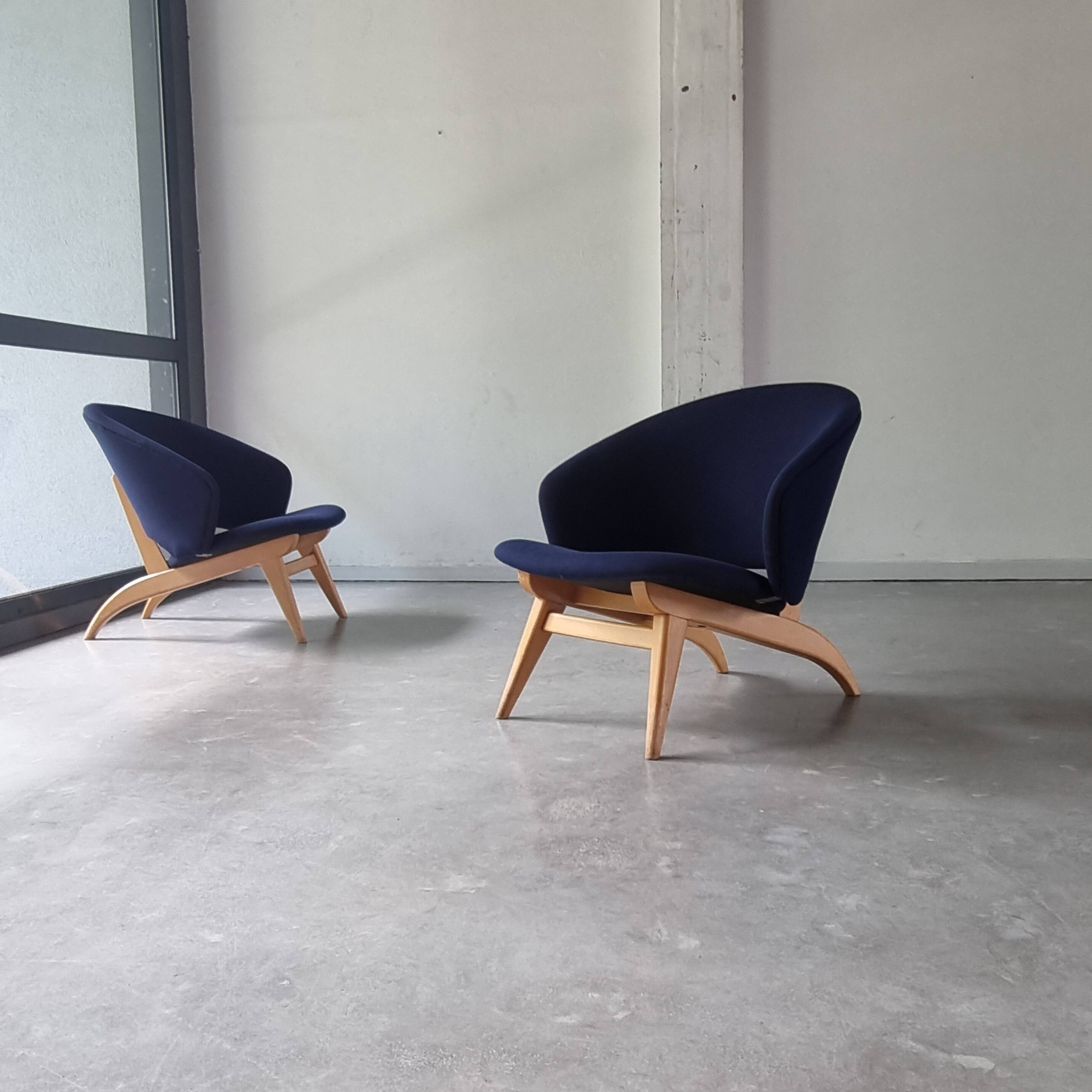 Set of two mid century lounge or cocktail chairs by Theo Ruth for Artifort