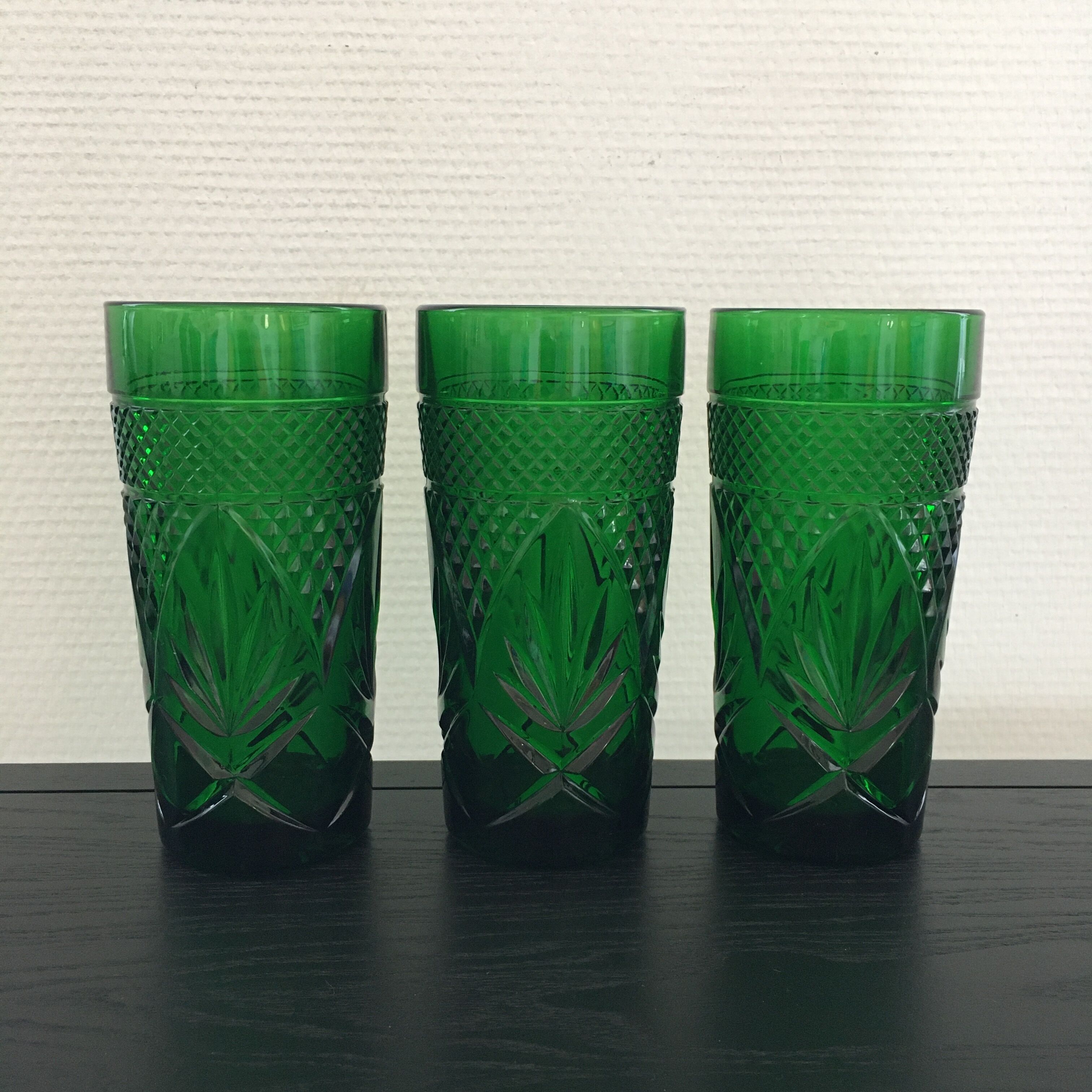 Set 3 glasses green bottle