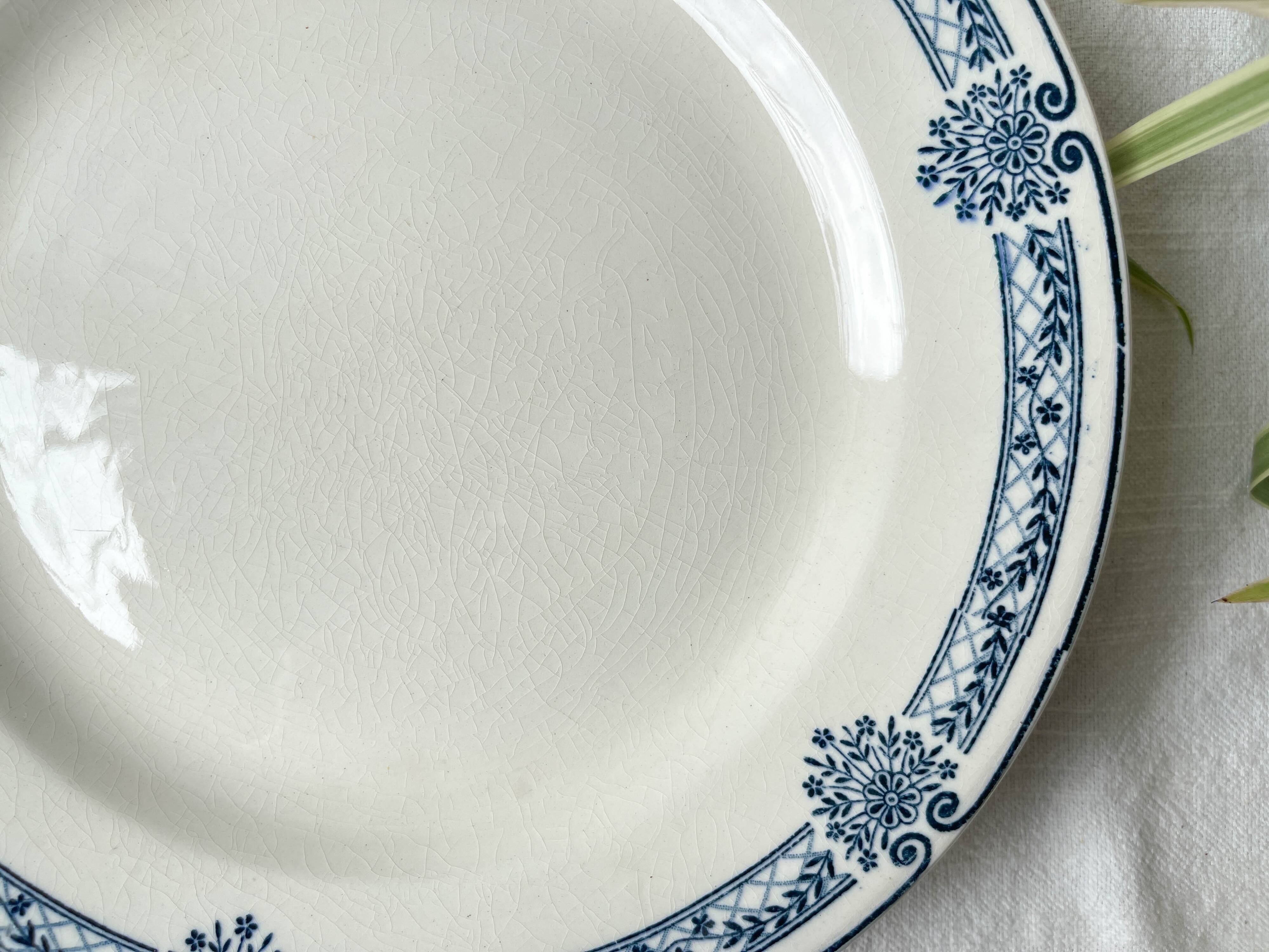 Vintage pedestal dish Blue iron earth Salins model Arbois Ennege