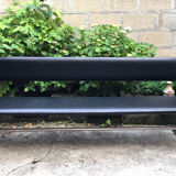 Tubular steel bench