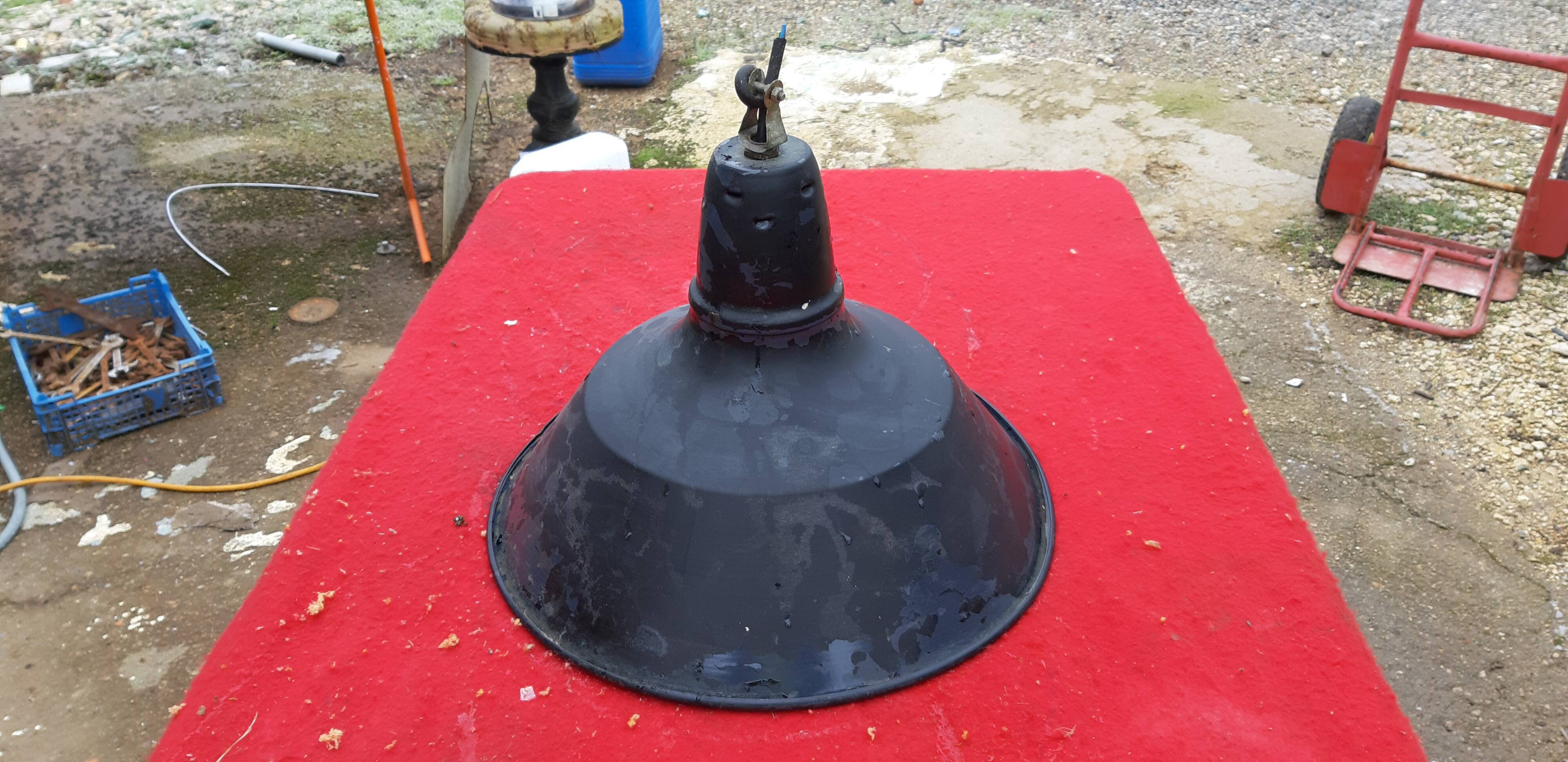 Industrial hanging lamp