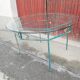 Table vintage fer forgé et plateau verre