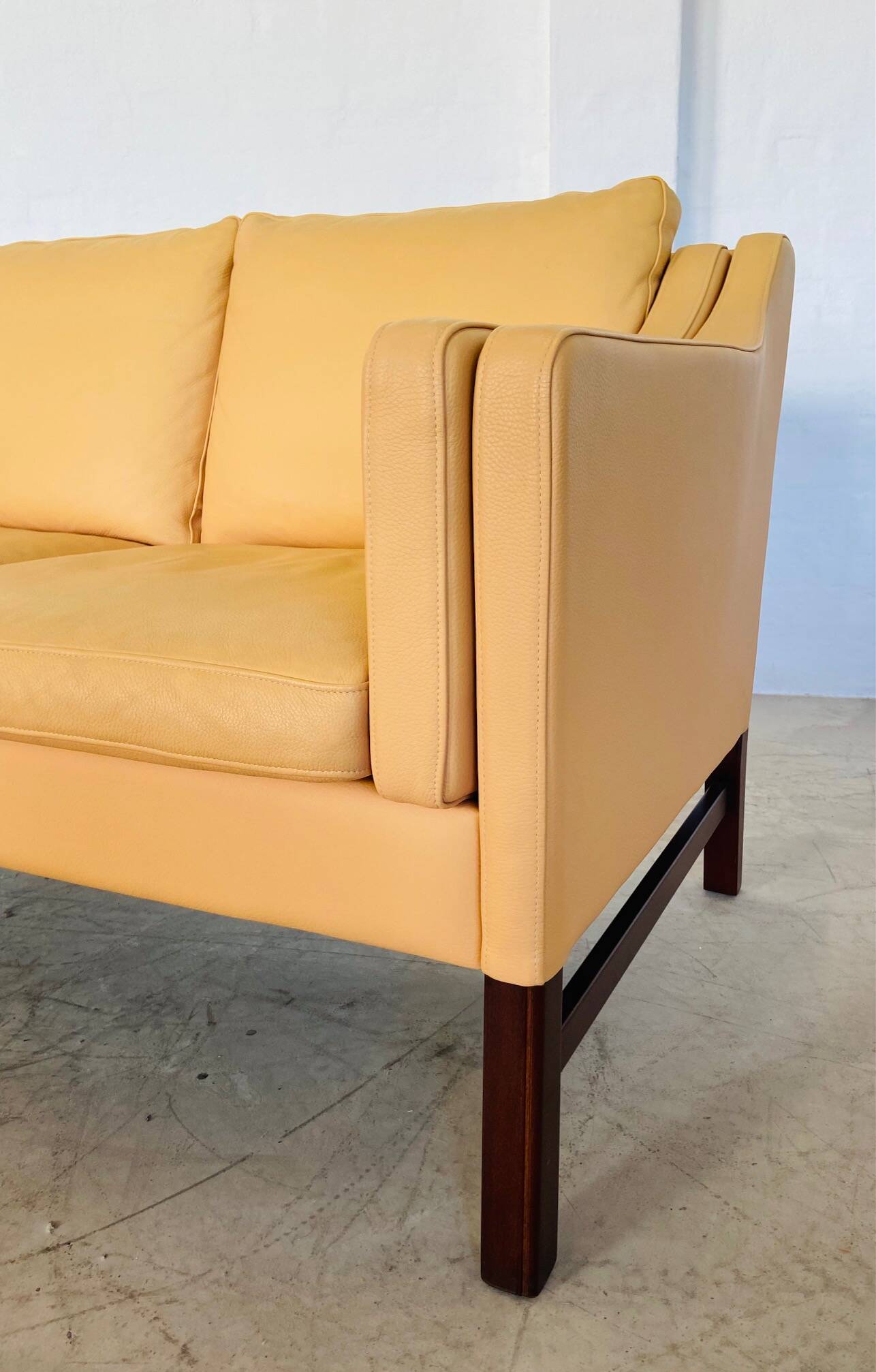 VINTAGE DANISH RETRO SKIPPER 2 PERSON SOFA IN BUTTERMILK LEATHER