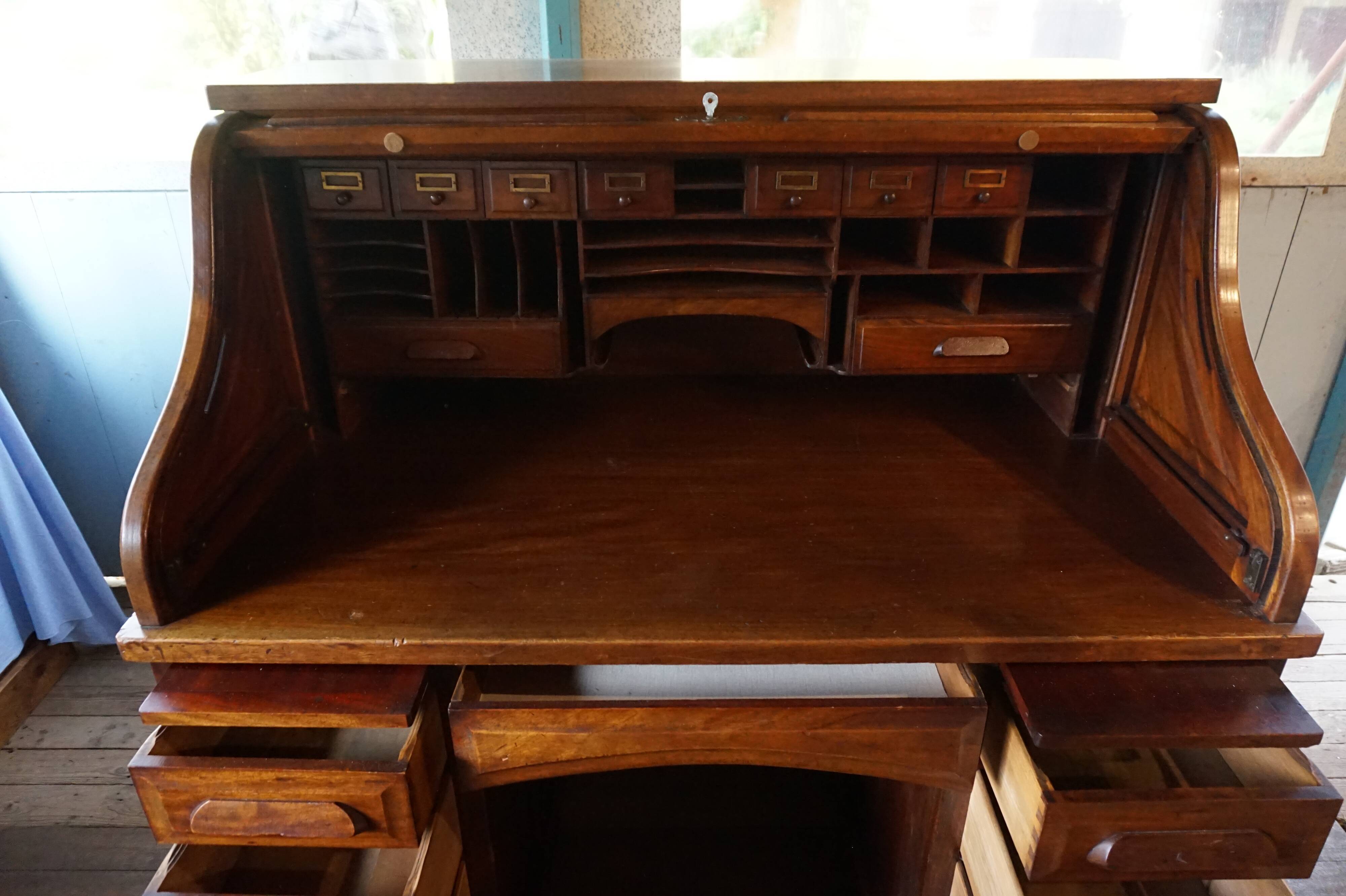 American curtain desk, 1900