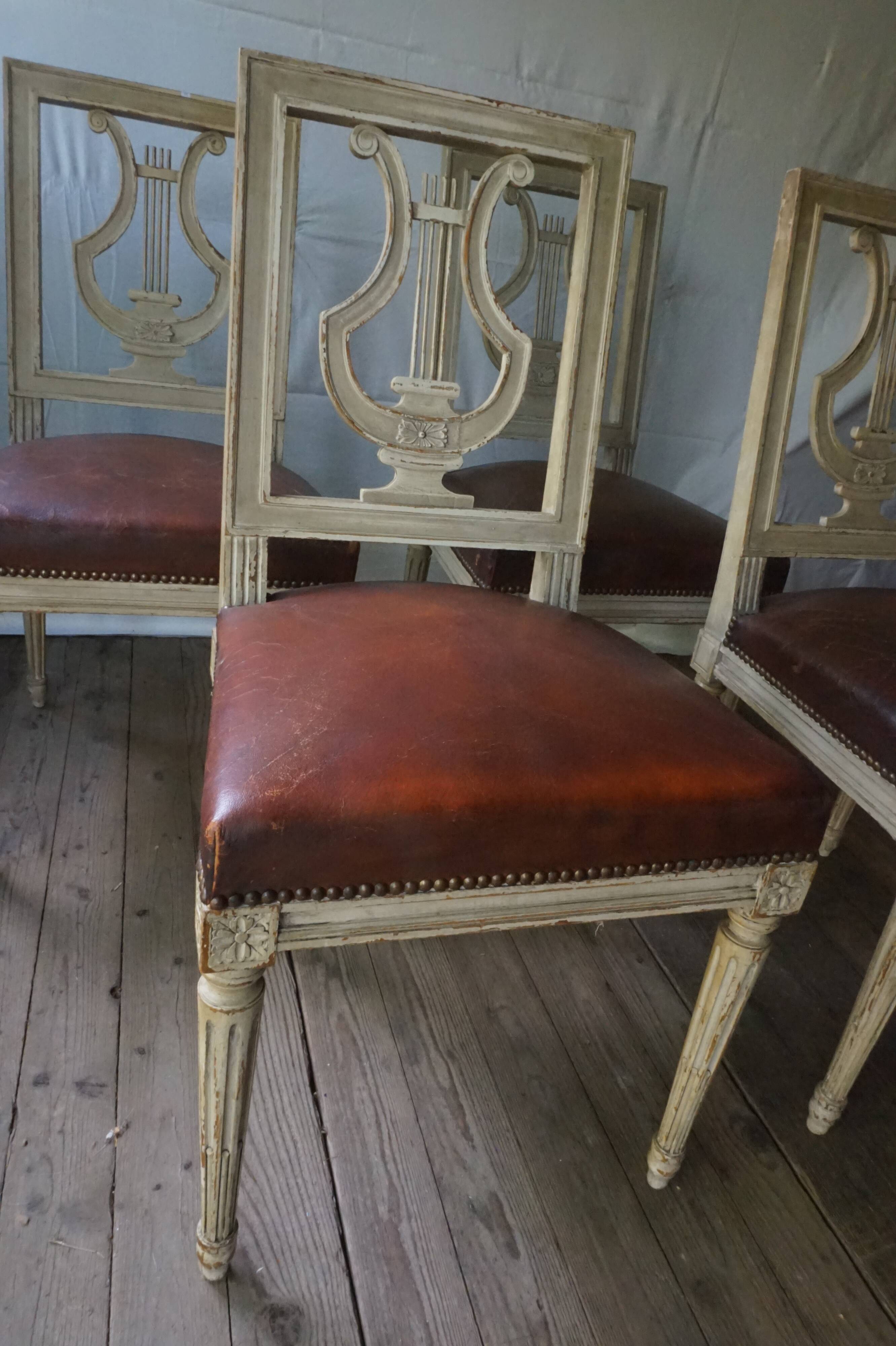 Suite de 4 chaises « lyre »