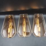 Triple vintage wall lights in brass and beveled glass to be electrified E14