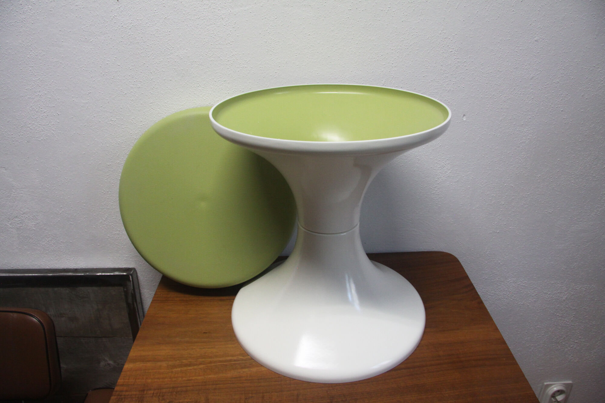 Space design, tulip stool, 70's