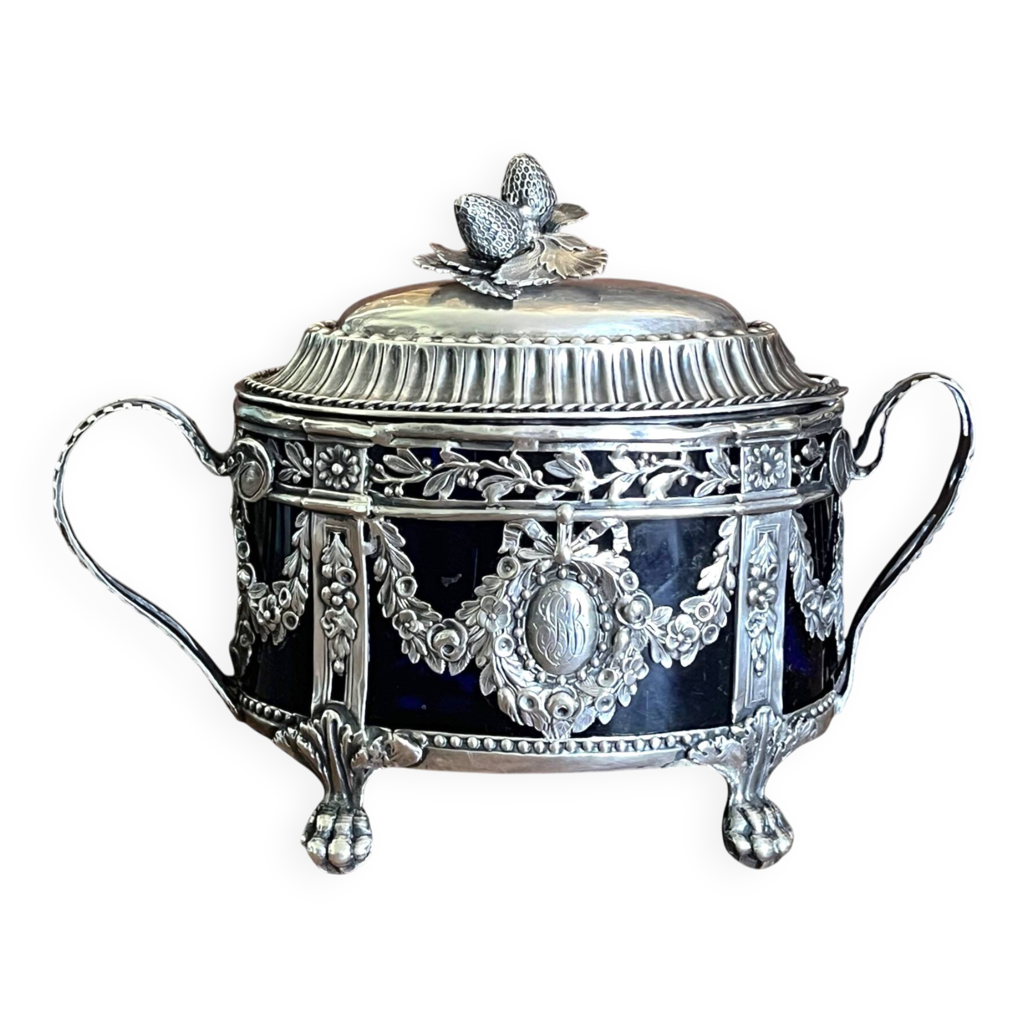 Silverware, sugar bowl in silver Louis XVI style, hallmarks late 18th century.