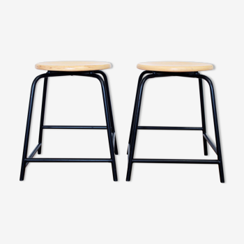Paire de tabourets industriels