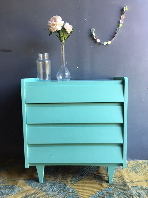 Vintage dresser