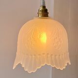 Pendant in etched opaque glass