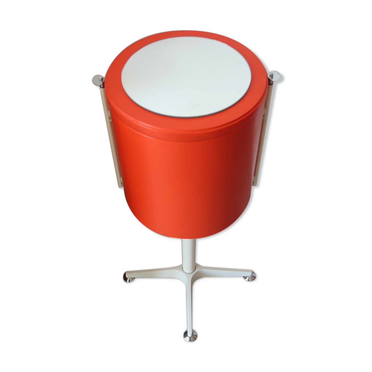 Vintage hairdresser orange year 60