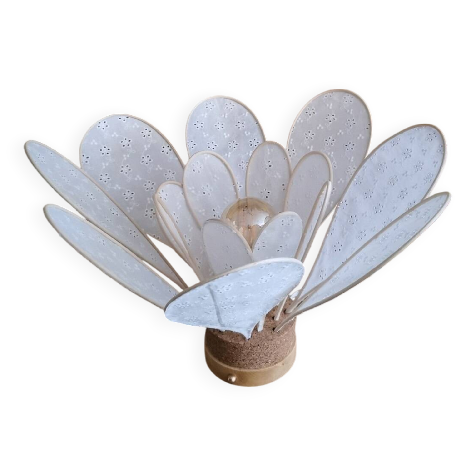 Flower table lamp made of rattan petals and English embroidery