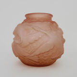 Art deco ball vase in pink glass paste with bird decoration