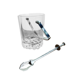 Bucket and ice clamp