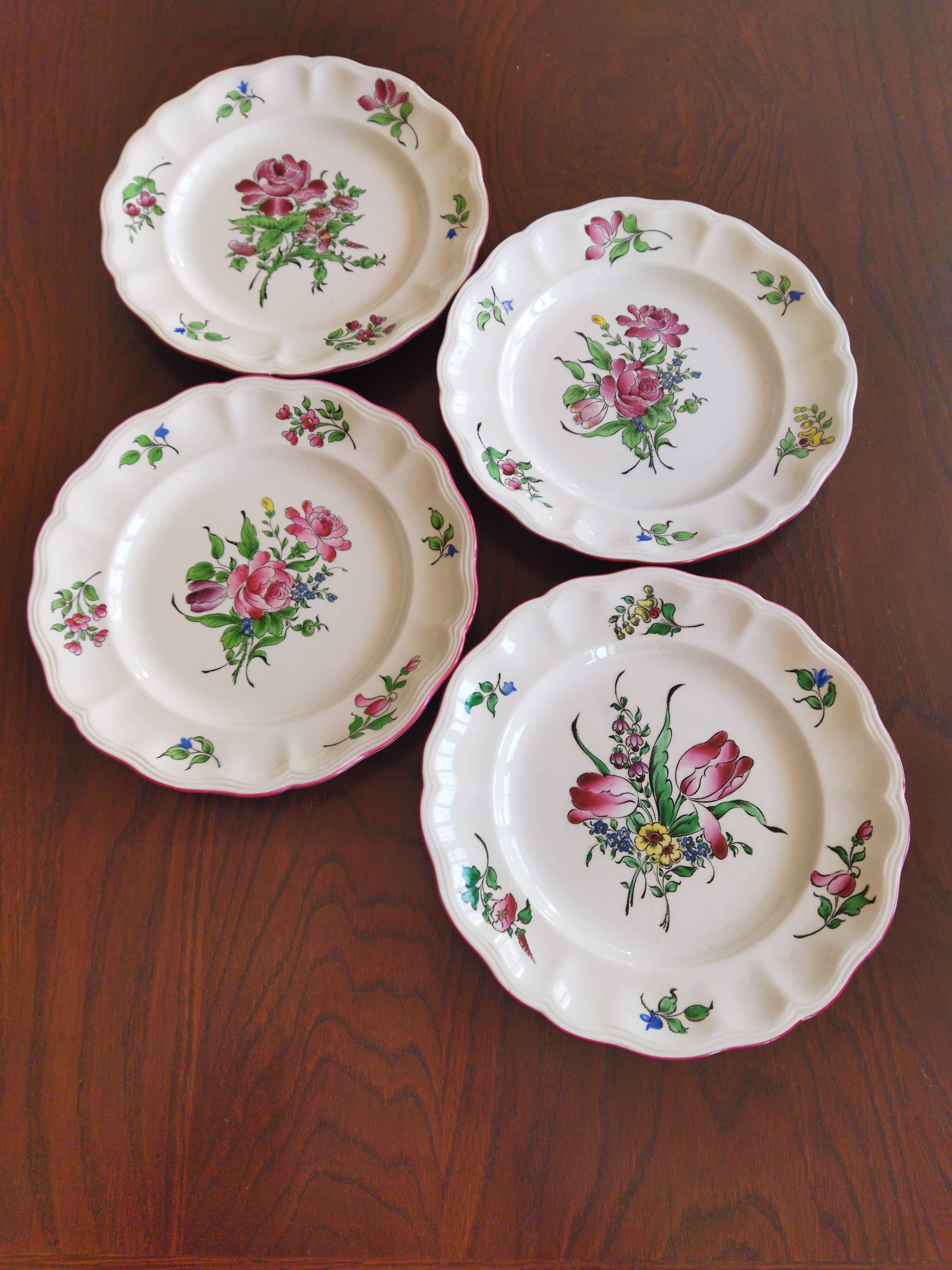 4 assiettes plates "Réverbère fin" KG Lunéville